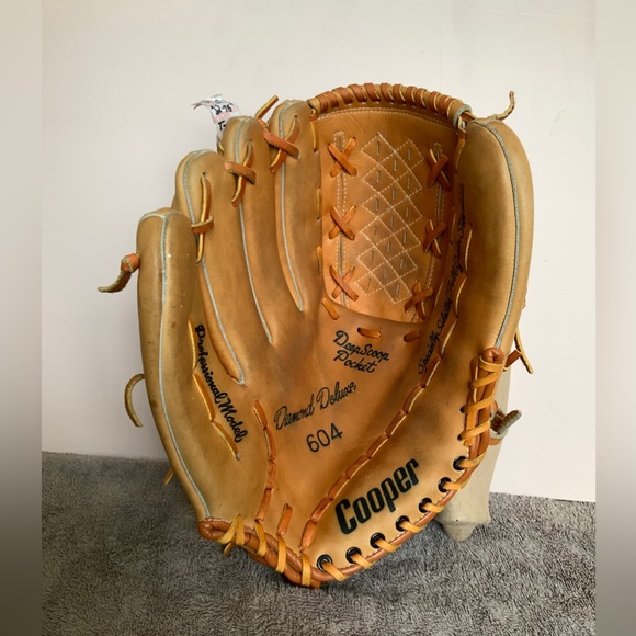 Cooper Diamond Deluxe Other Euc Cooper Baseball Softball Glove Lthrow Poshmark